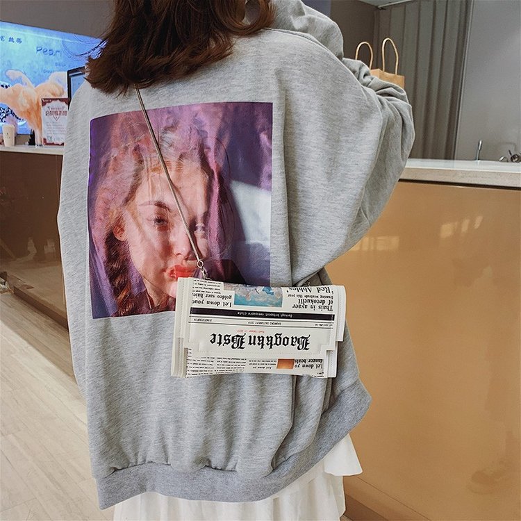 Newspapers modeling day clutch - đánh giá và giá Flap Bag Envelope
